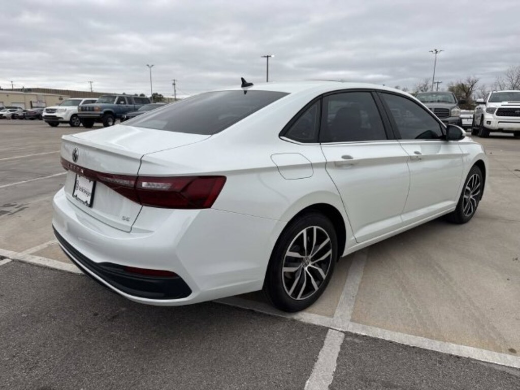New 2026 Volkswagen Jetta 1.5T SE Sedan