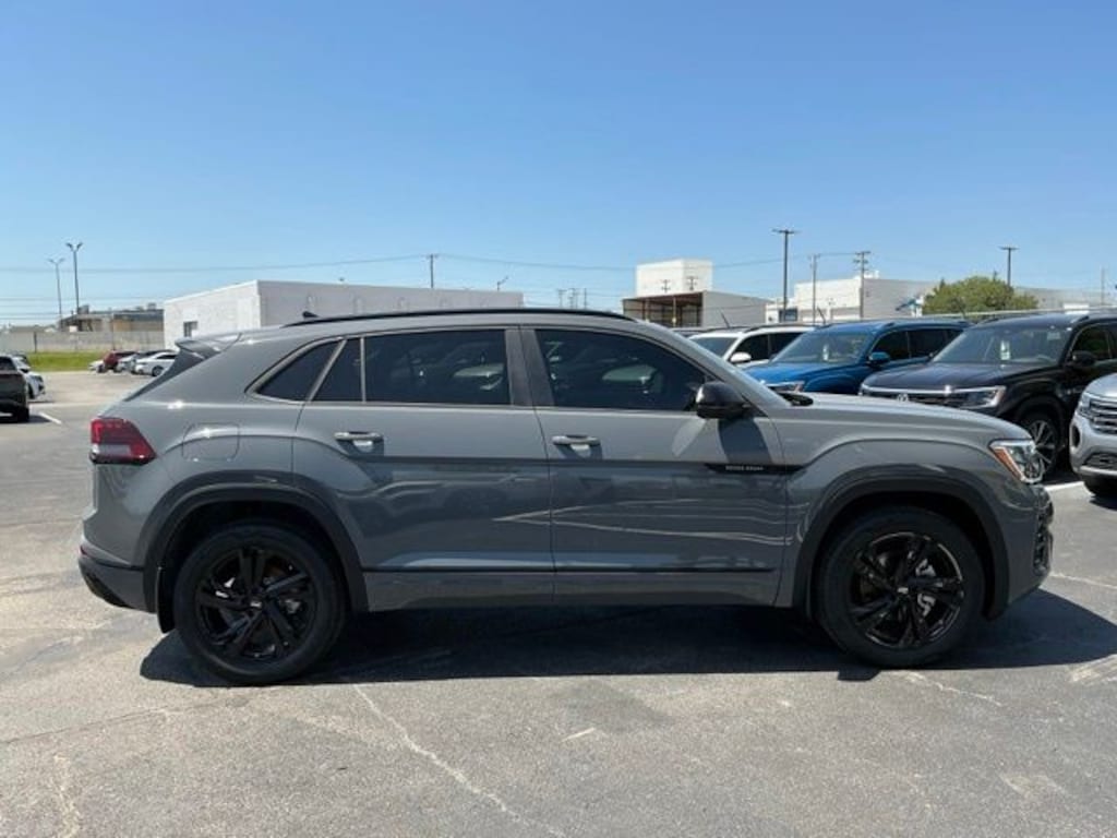 New 2026 Volkswagen Atlas Cross Sport SEL R-Line Black SUV
