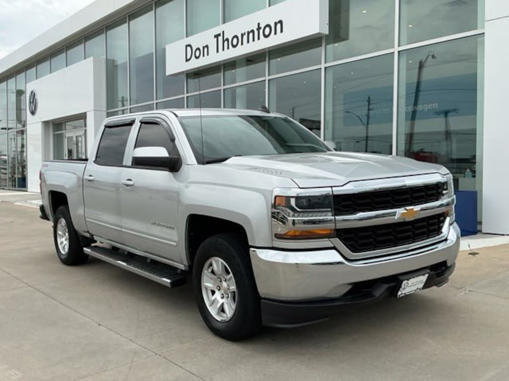 Used 2017 Chevrolet Silverado 1500 LT w/1LT Truck Crew Cab