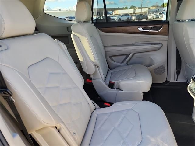 2026 Volkswagen Atlas SE w/Tech - Photo 18