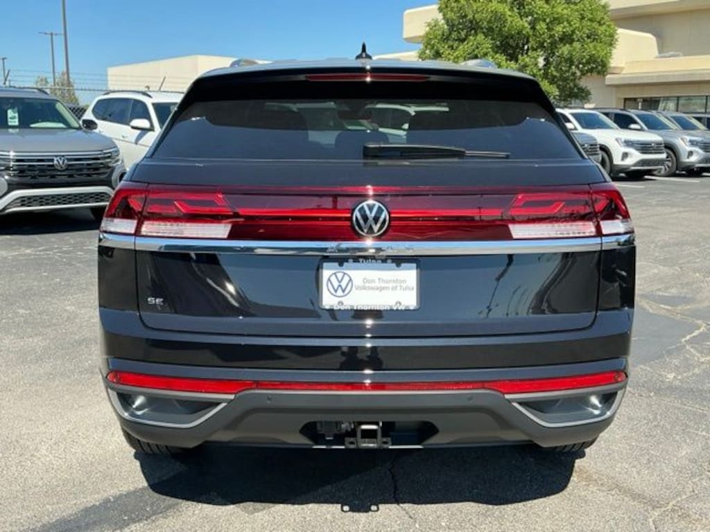 New 2026 Volkswagen Atlas Cross Sport SE w/Technology SUV