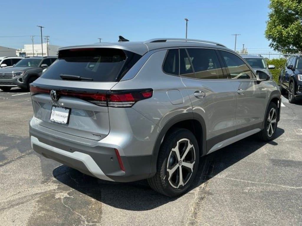 New 2026 Volkswagen Tiguan SE SUV