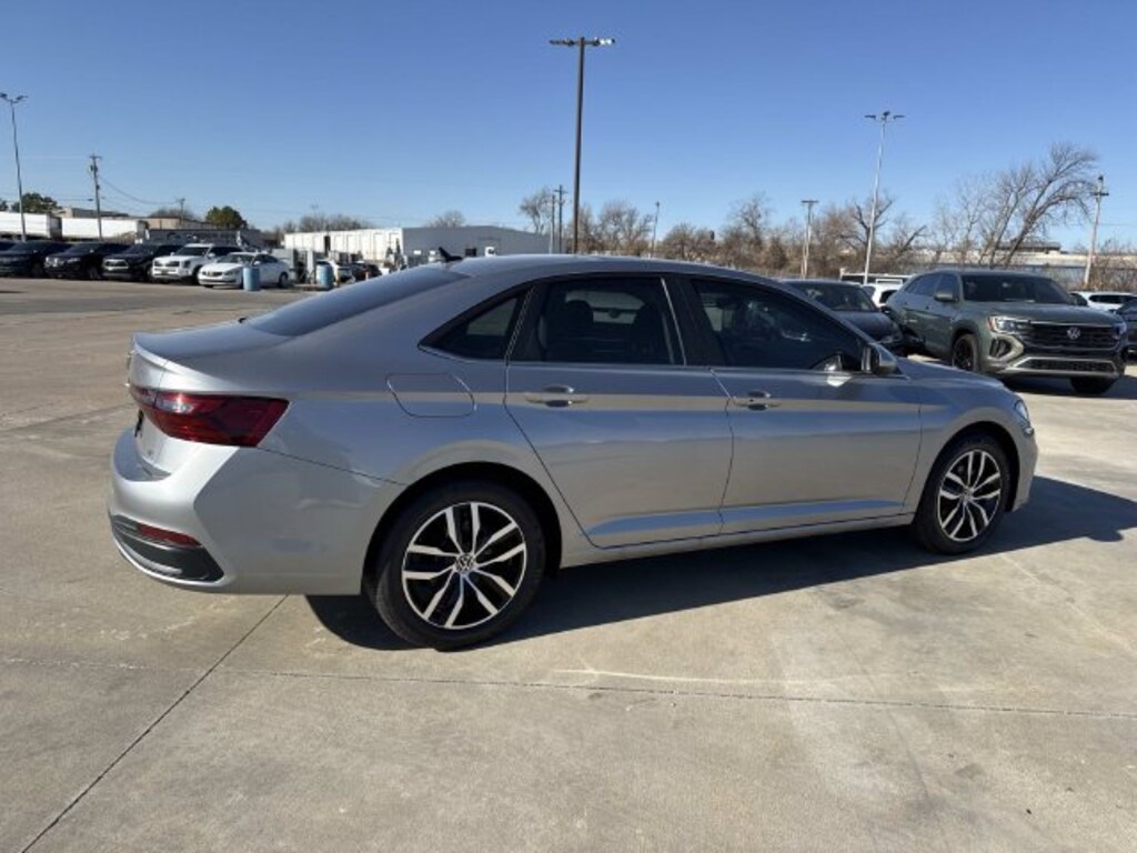 New 2026 Volkswagen Jetta 1.5T SE Sedan