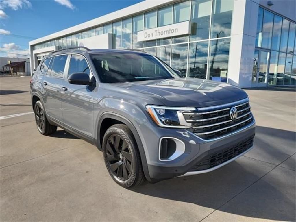New 2026 Volkswagen Atlas SE w/Technology SUV