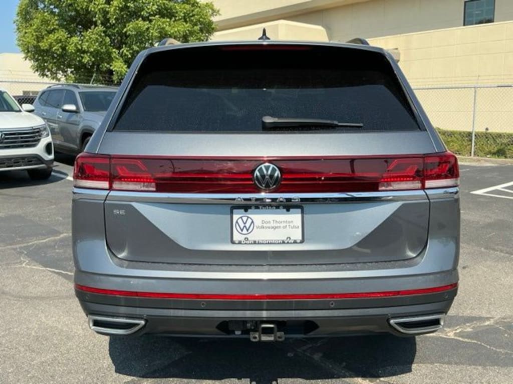 Used 2024 Volkswagen Atlas 2.0T SE w/Technology SUV