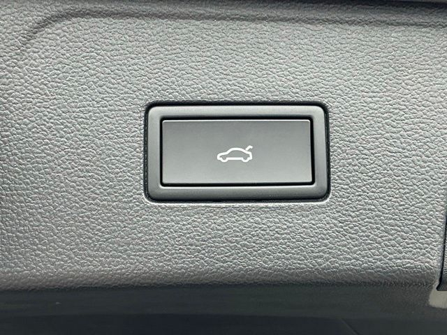 2026 Volkswagen Atlas SE w/Tech - Photo 18
