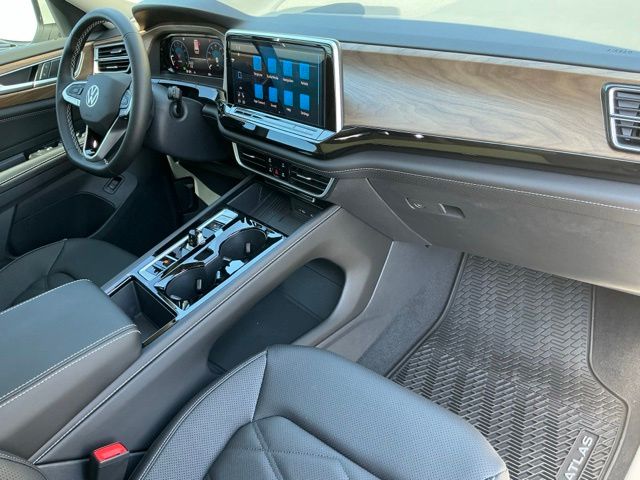 2026 Volkswagen Atlas SE w/Tech - Photo 21