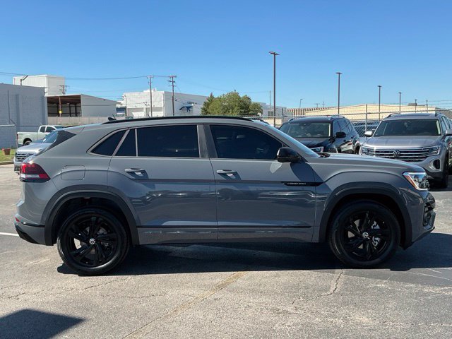 New 2026 Volkswagen Atlas Cross Sport SEL R-Line Black SUV