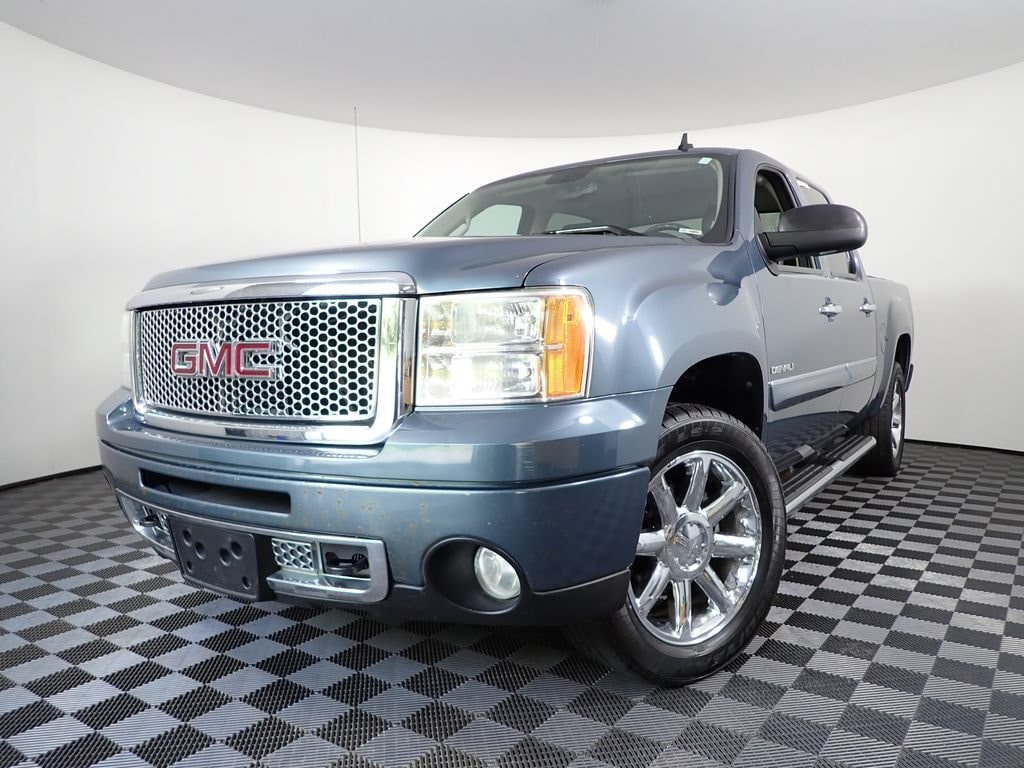 Used 2011 GMC Sierra 1500 Denali AWD Crew Cab 143.5 Denali