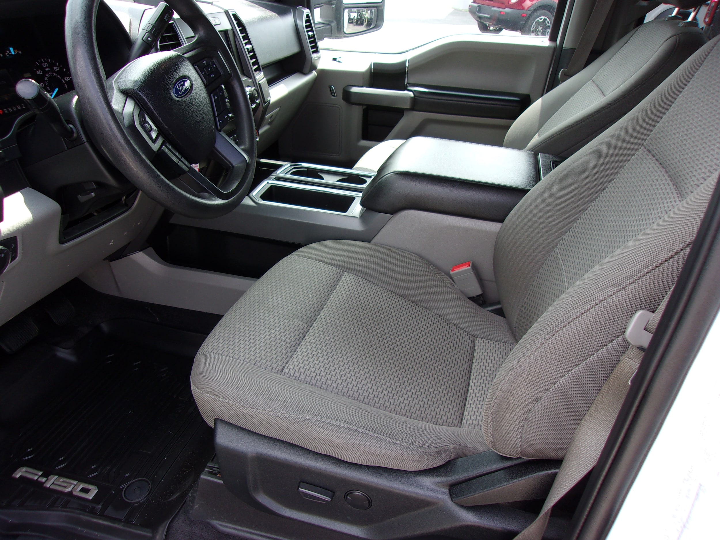 2020 Ford F-150 XLT - Photo 10