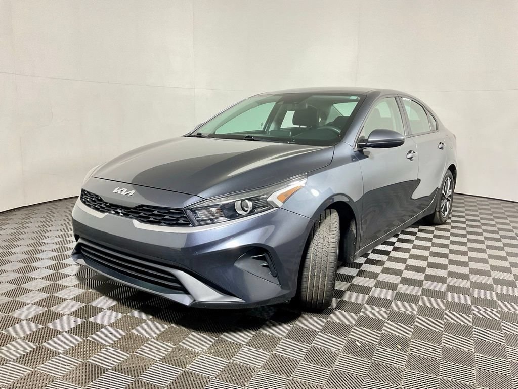 Used 2023 Kia Forte LXS LXS IVT