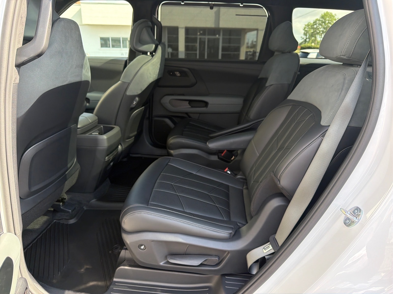 2027 Kia Telluride X-Pro SX Prestige - Photo 12