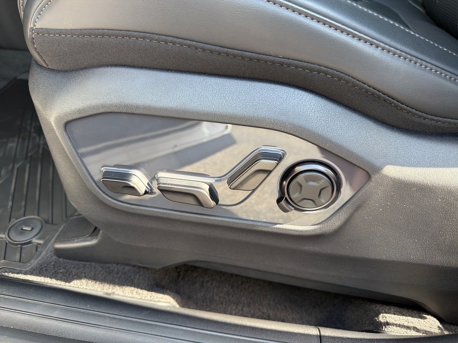 2027 Kia Telluride X-Pro SX Prestige - Photo 10