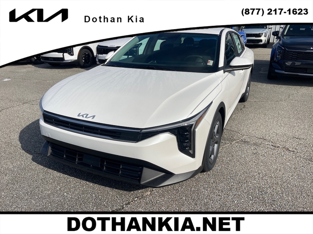 New 2026 Kia K4 LXS Sedan