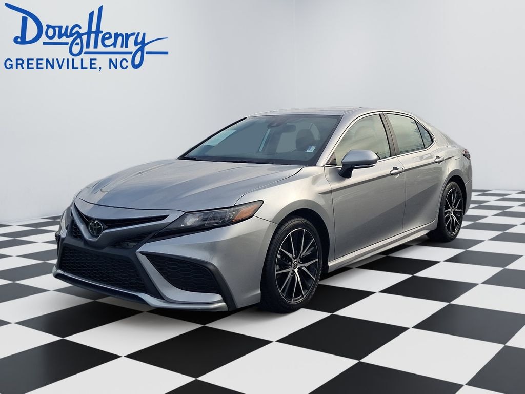 Used 2023 Toyota Camry SE Sedan