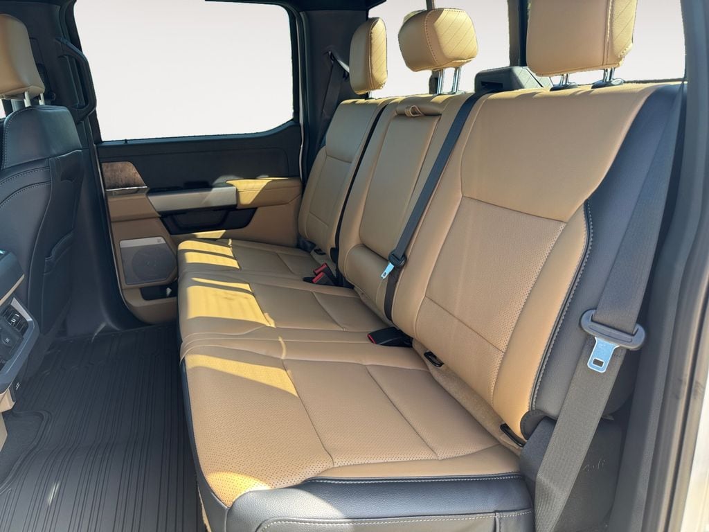 2025 Ford F-250 Super Duty Lariat - Photo 12