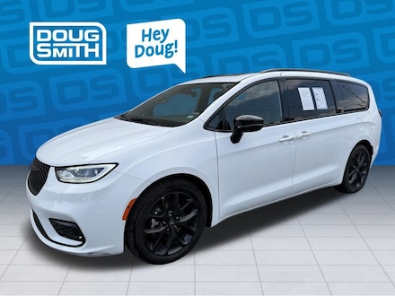 2025 Chrysler Pacifica Limited Minivan/Van