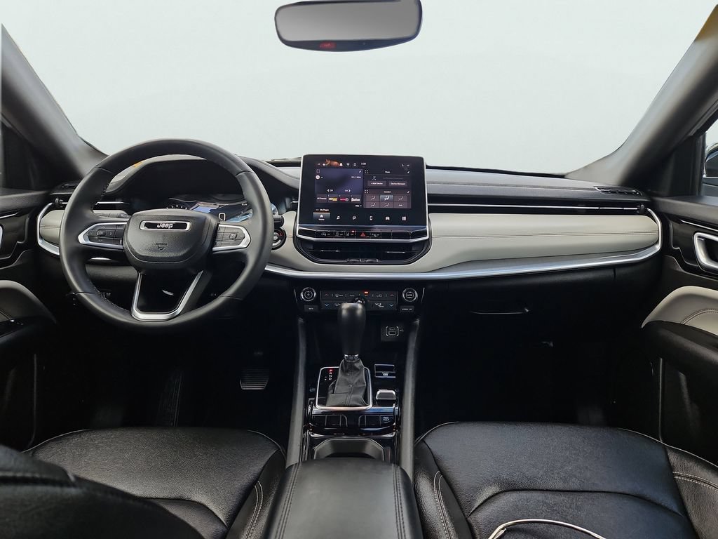 2025 Jeep Compass Limited - Photo 11