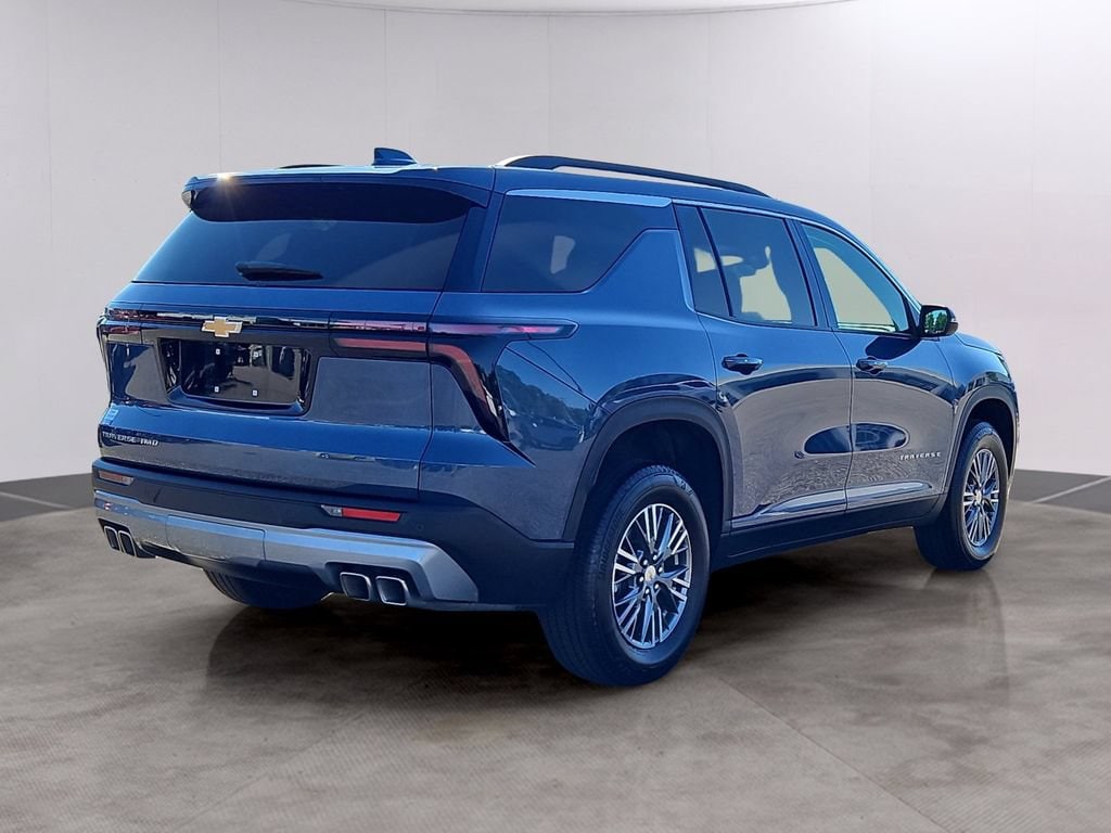 Used 2026 Chevrolet Traverse LT SUV
