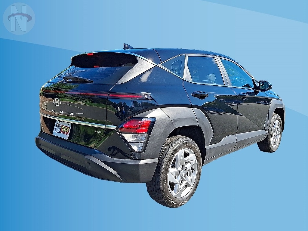 2024 Hyundai Kona SE - Photo 12