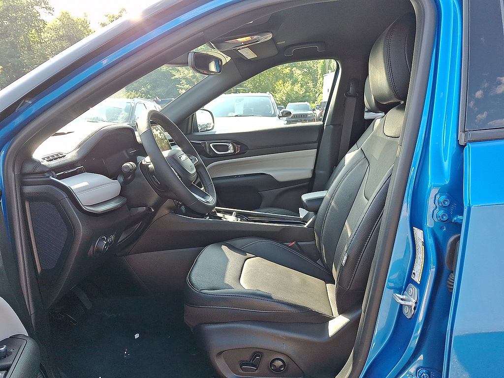 Certified 2025 Jeep Compass Limited SUV