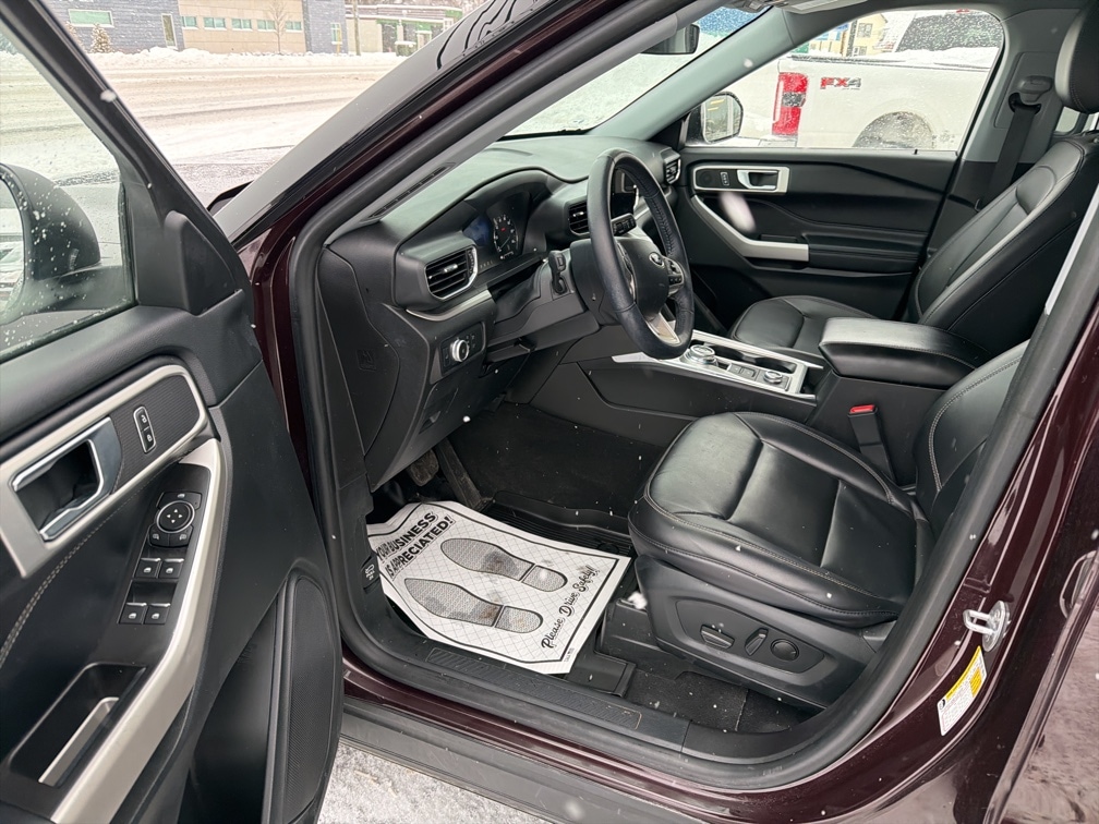2022 Ford Explorer XLT - Photo 8