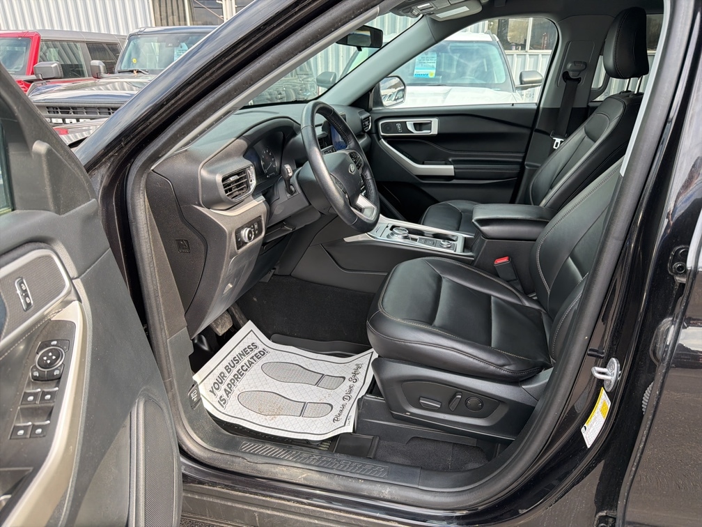 2022 Ford Explorer XLT - Photo 8