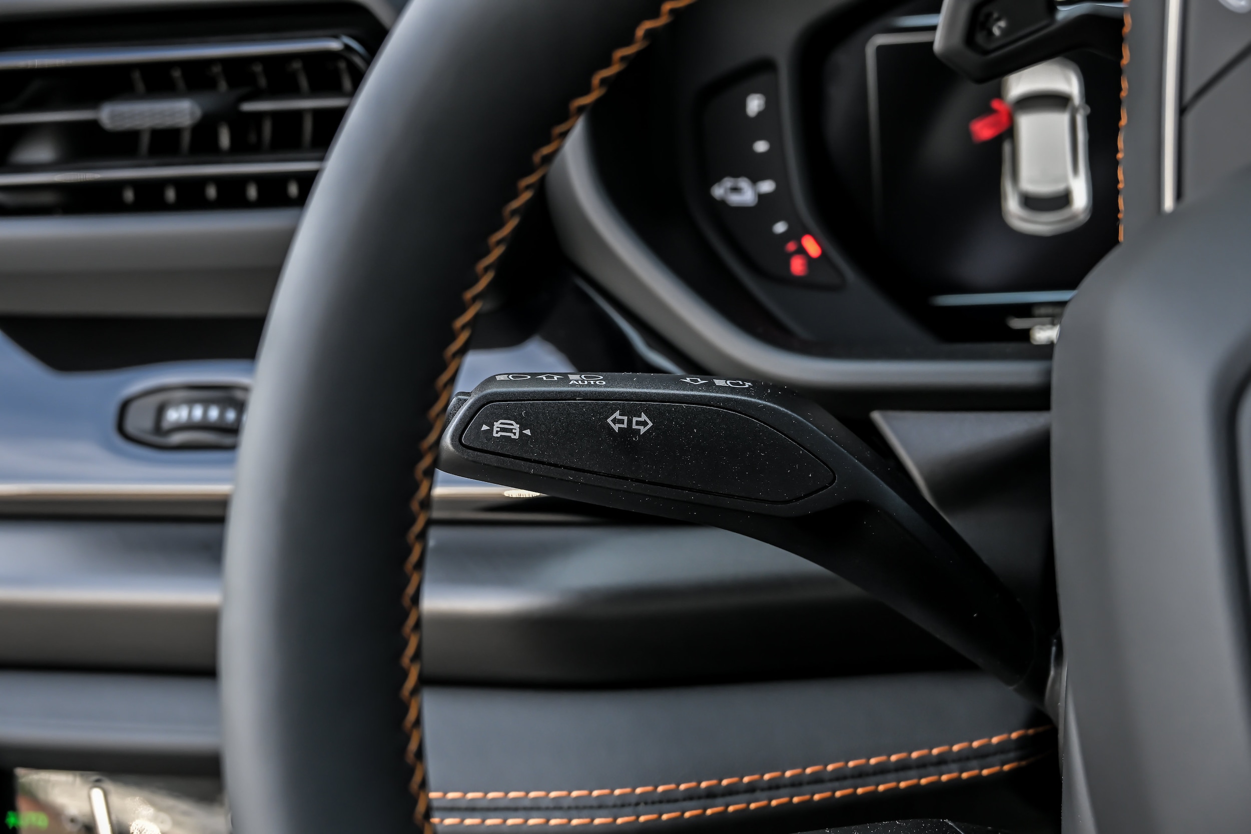 2026 Lamborghini Urus SE - Photo 31