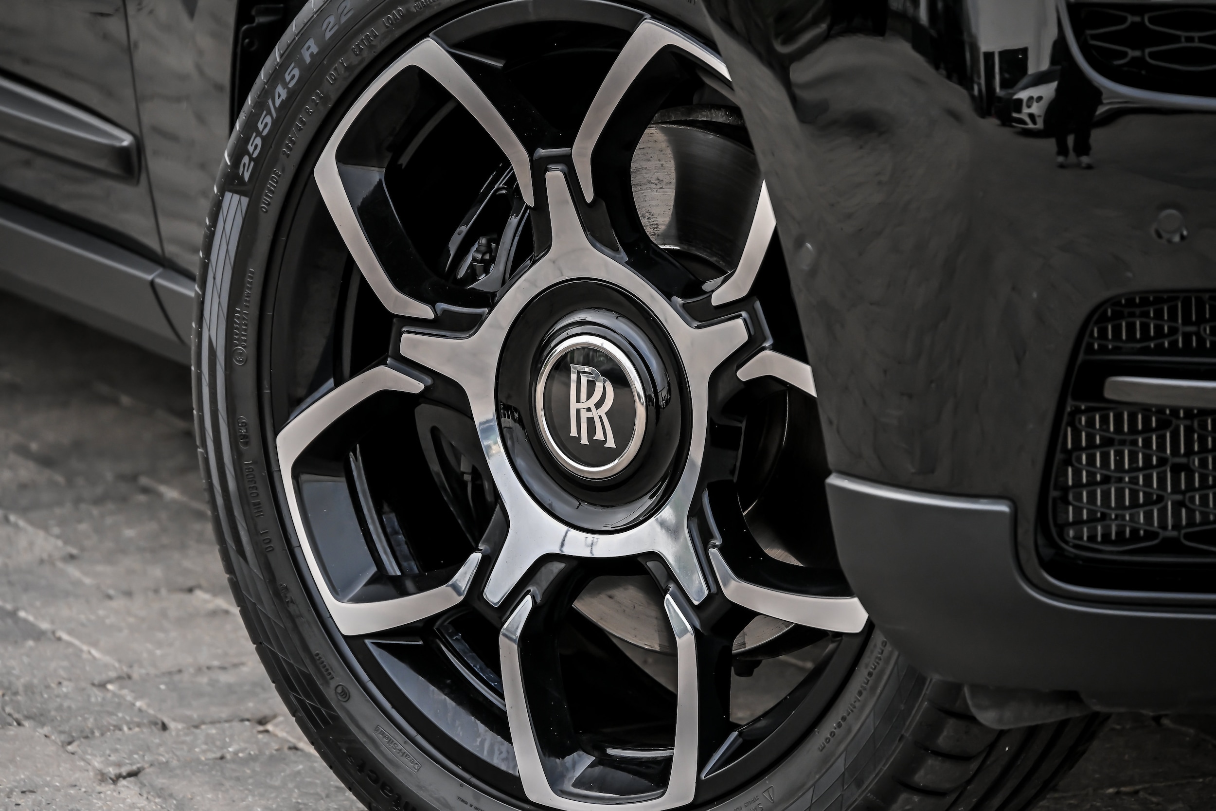 2024 Rolls-Royce Cullinan Black Badge - Photo 10