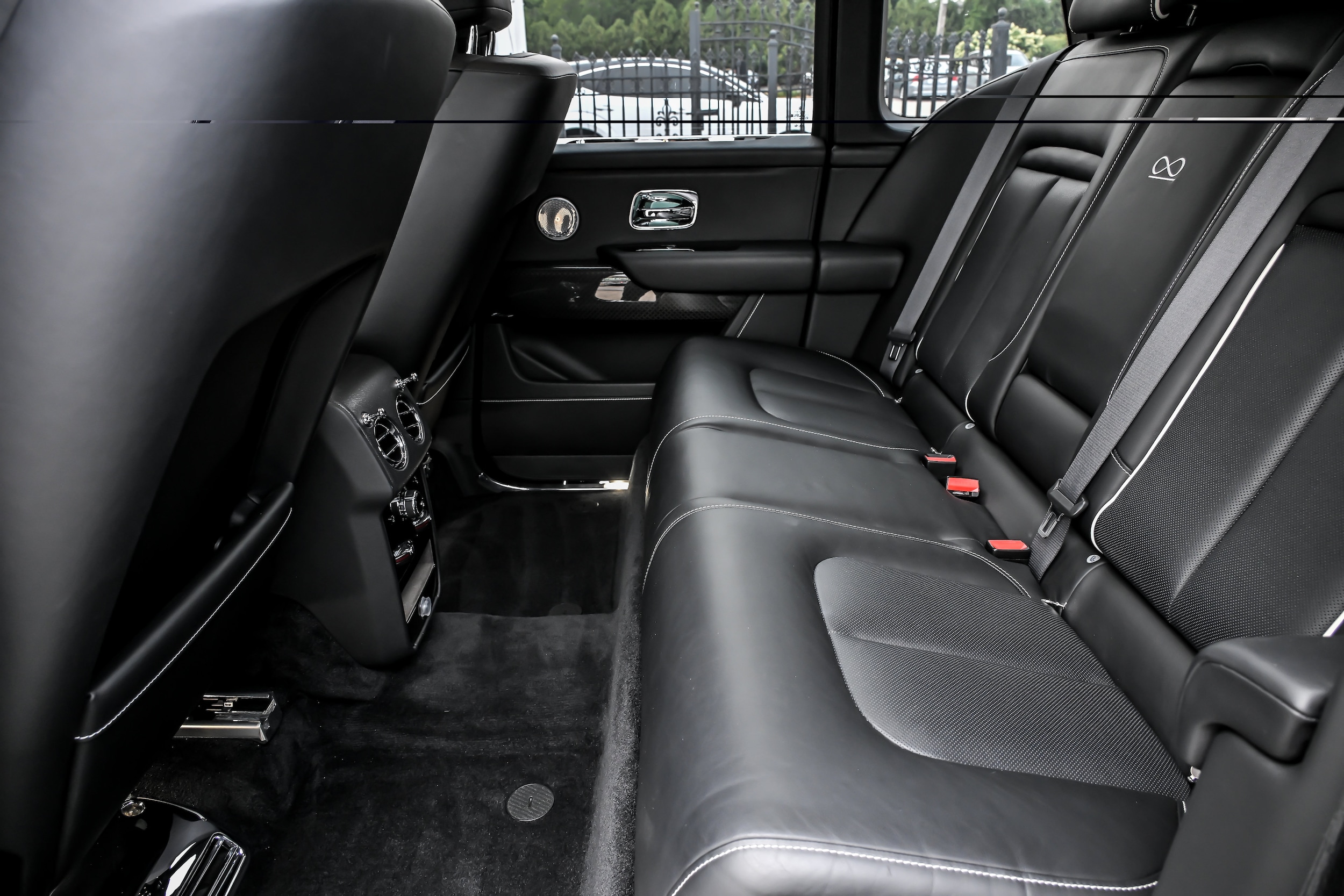 2024 Rolls-Royce Cullinan Black Badge - Photo 27