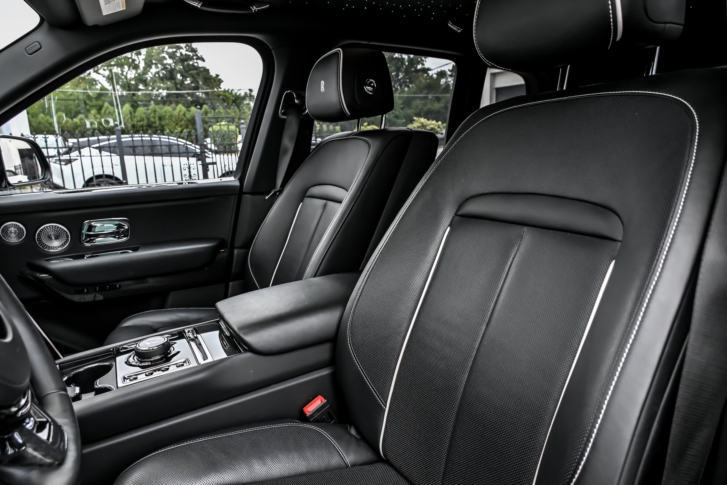 2024 Rolls-Royce Cullinan Black Badge - Photo 24