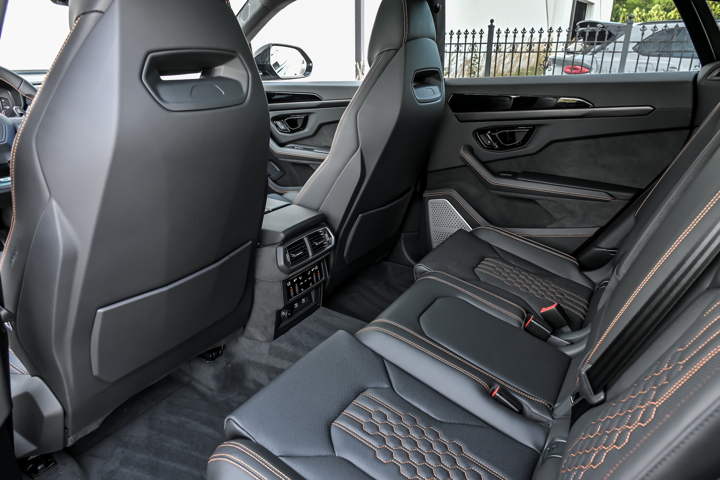 2026 Lamborghini Urus SE - Photo 24