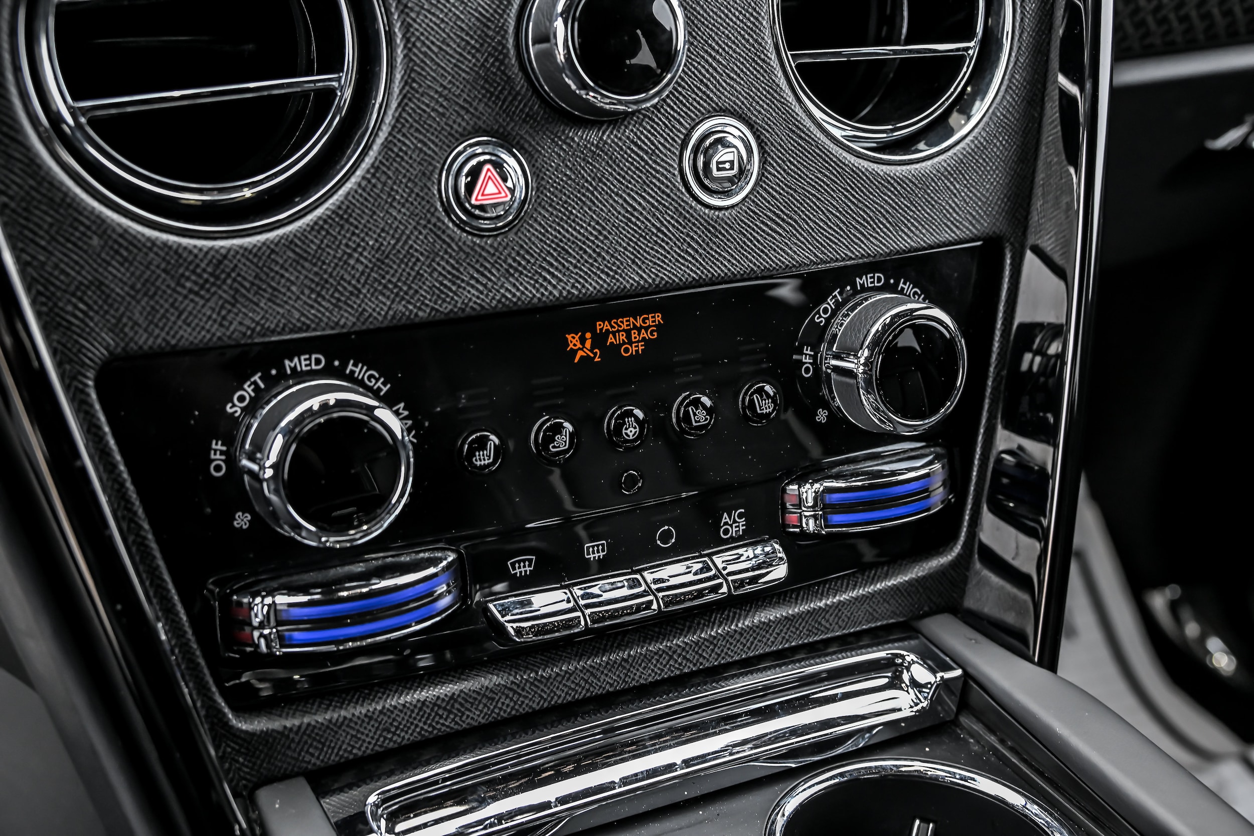 2024 Rolls-Royce Cullinan Black Badge - Photo 38