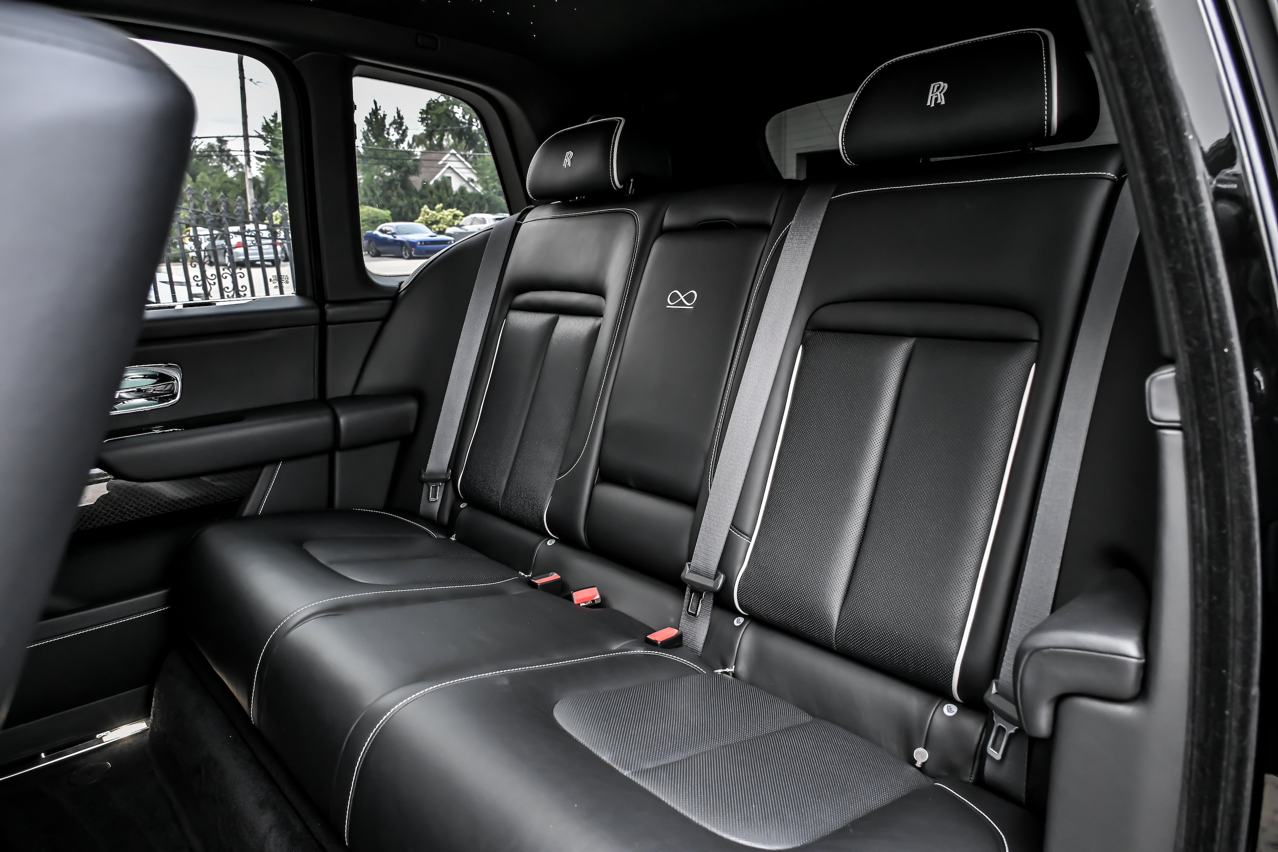 2024 Rolls-Royce Cullinan Black Badge - Photo 26