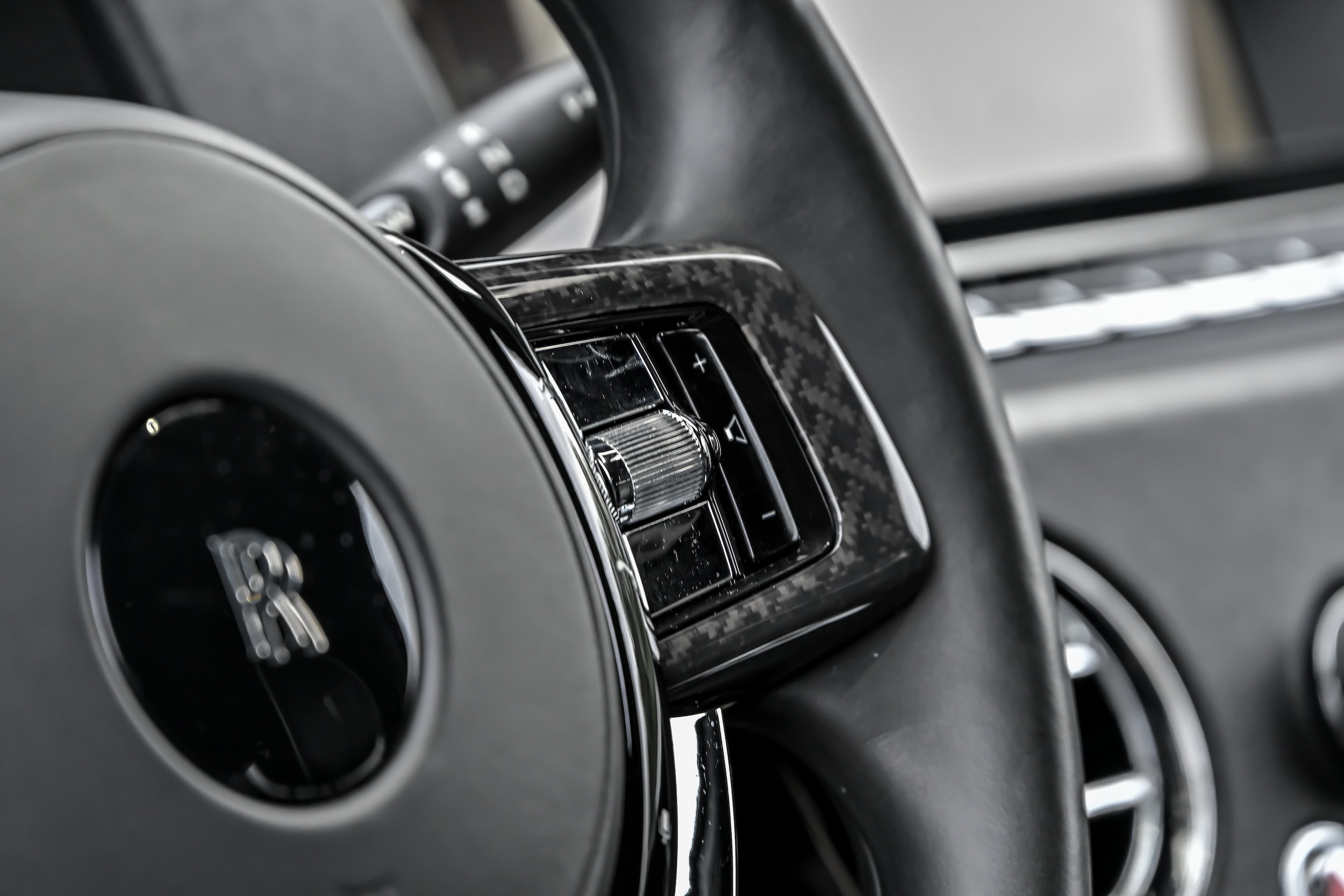 2024 Rolls-Royce Cullinan Black Badge - Photo 30