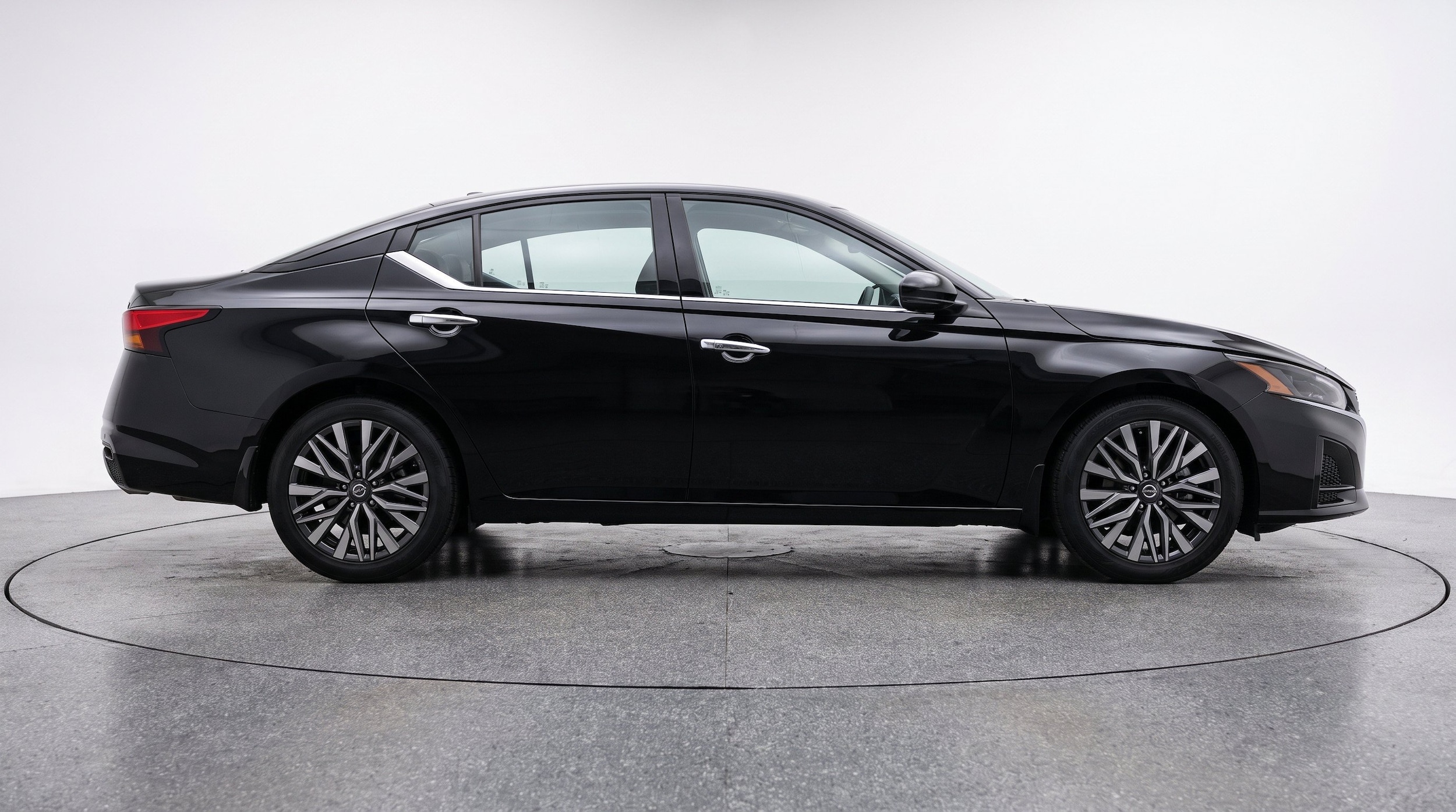 Thumbnail: 2025 Nissan Altima - 10
