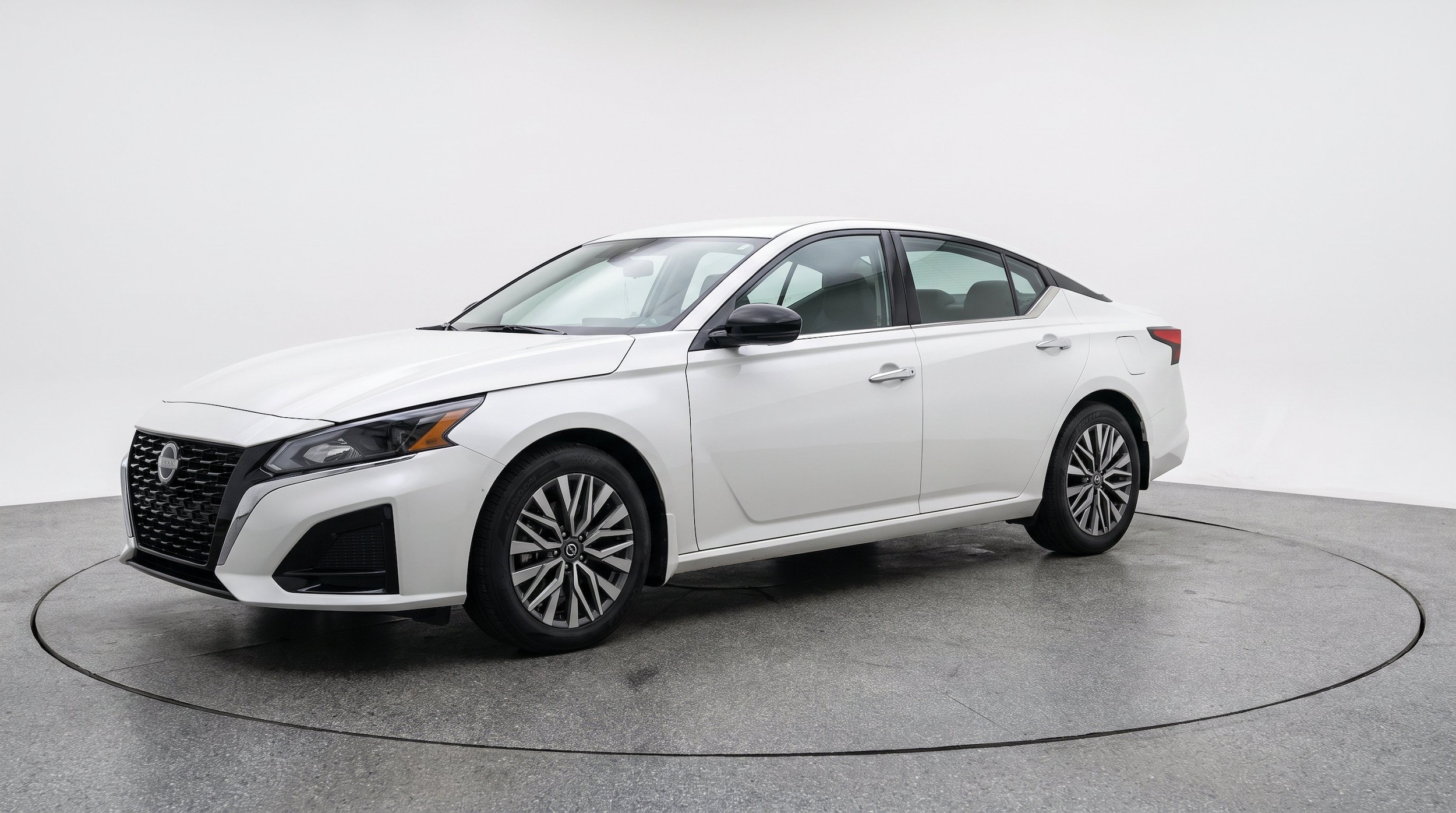 Thumbnail: 2025 Nissan Altima - 3