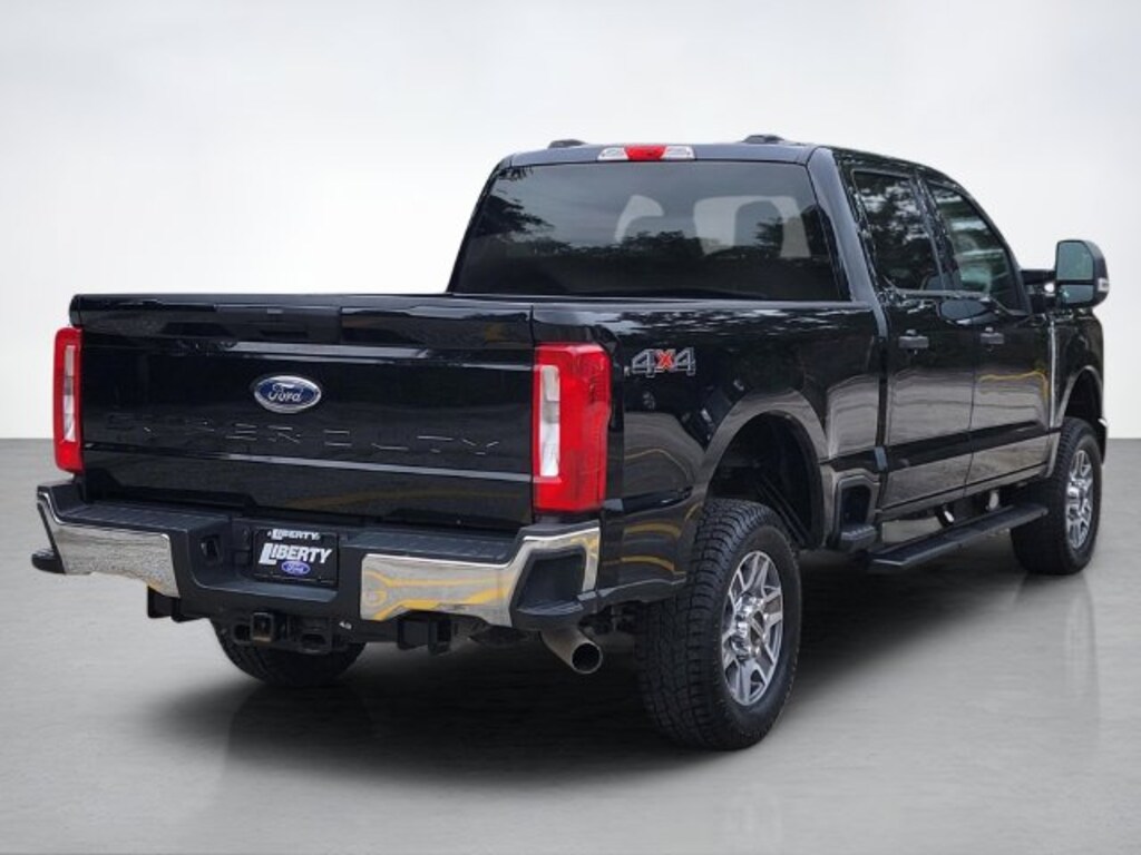 Used 2025 Ford F-250SD XLT Truck