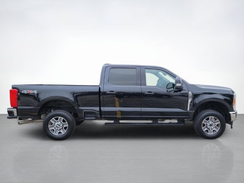 Used 2025 Ford F-250SD XLT Truck