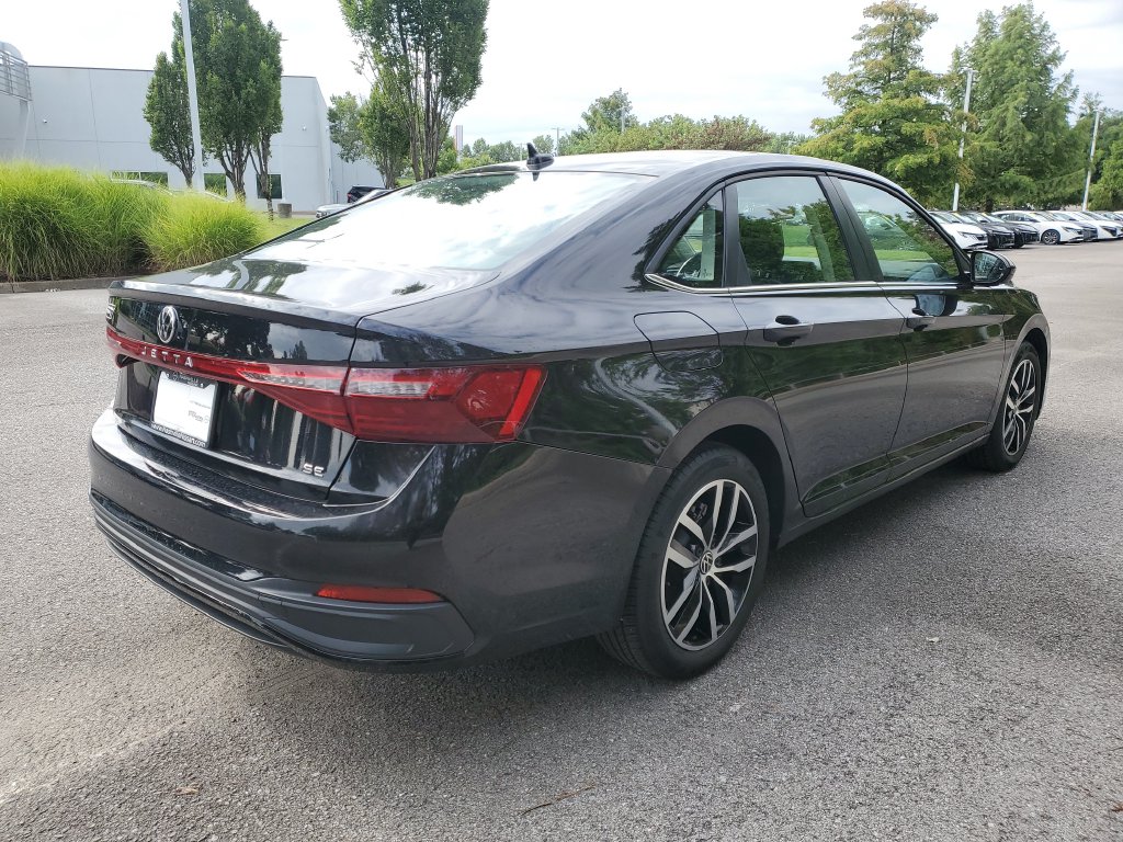 Used 2025 Volkswagen Jetta 1.5T SE Sedan