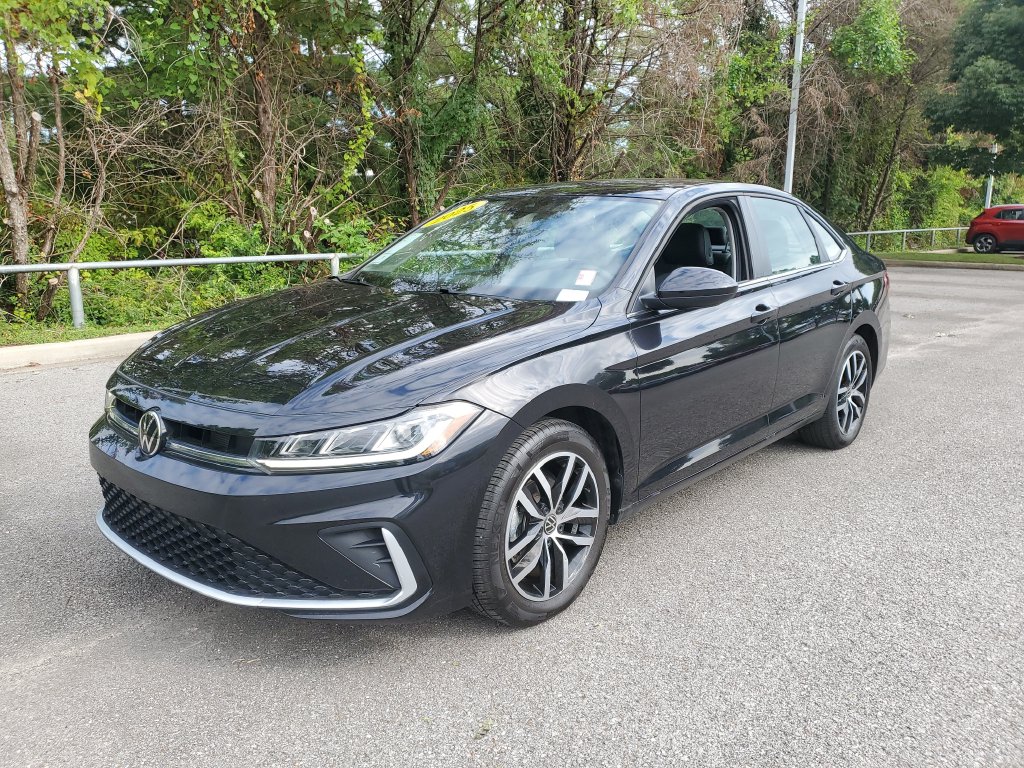 Used 2025 Volkswagen Jetta 1.5T SE Sedan