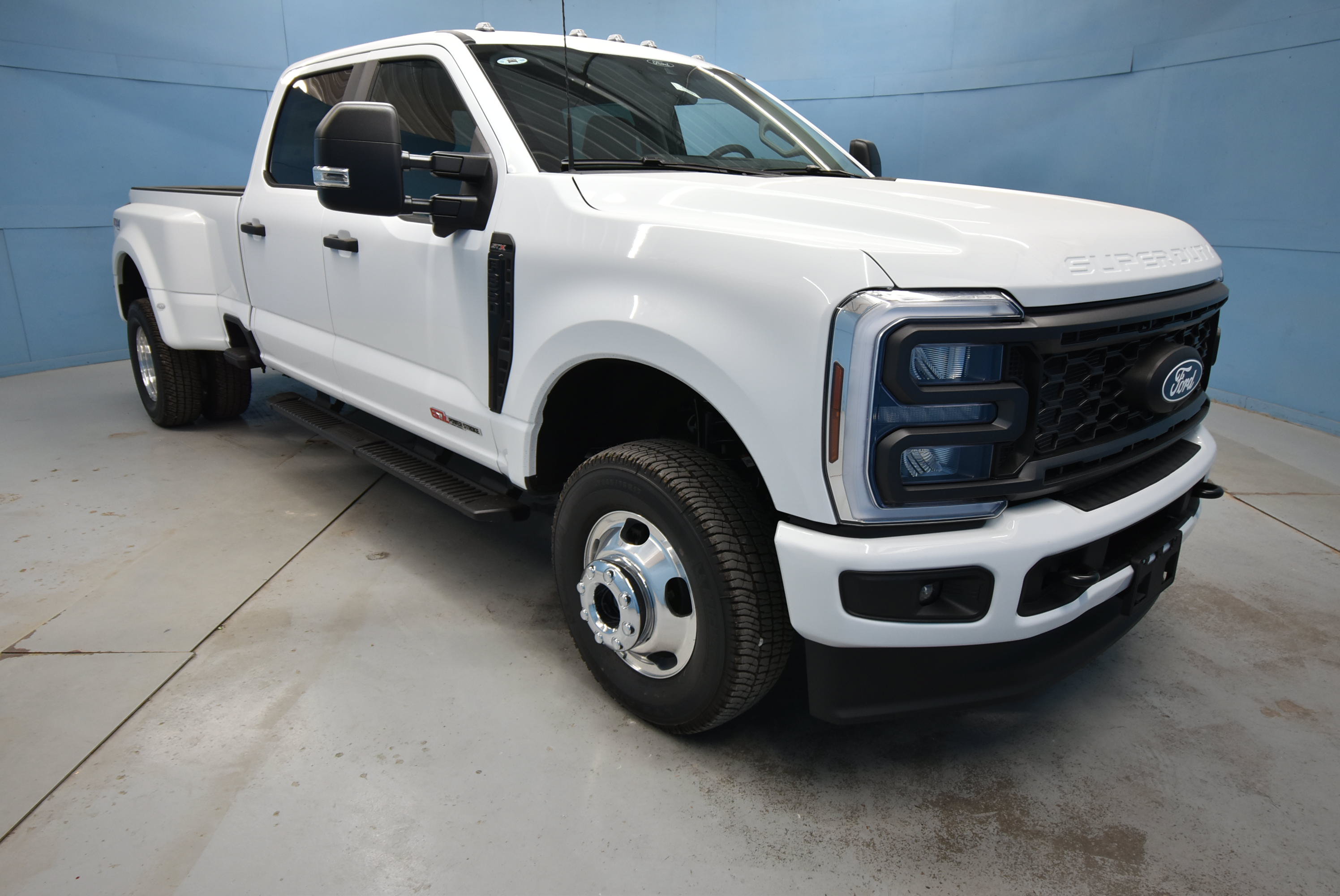 2027 Ford F-350 XL Truck Crew Cab