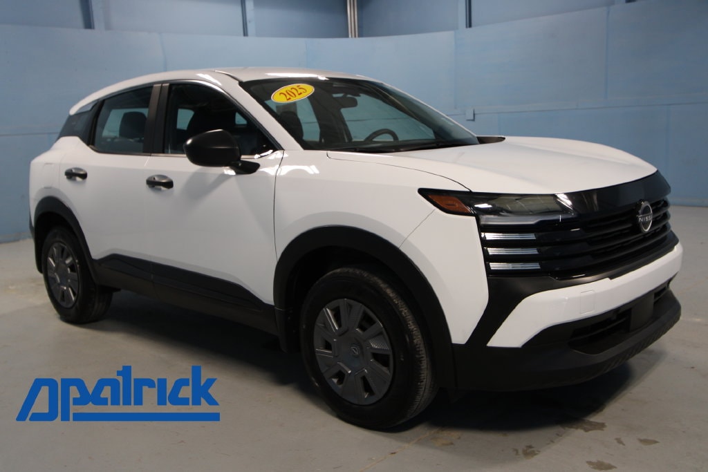 2025 Nissan Kicks S