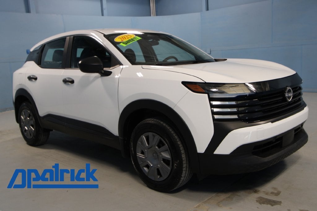 2025 Nissan Kicks S