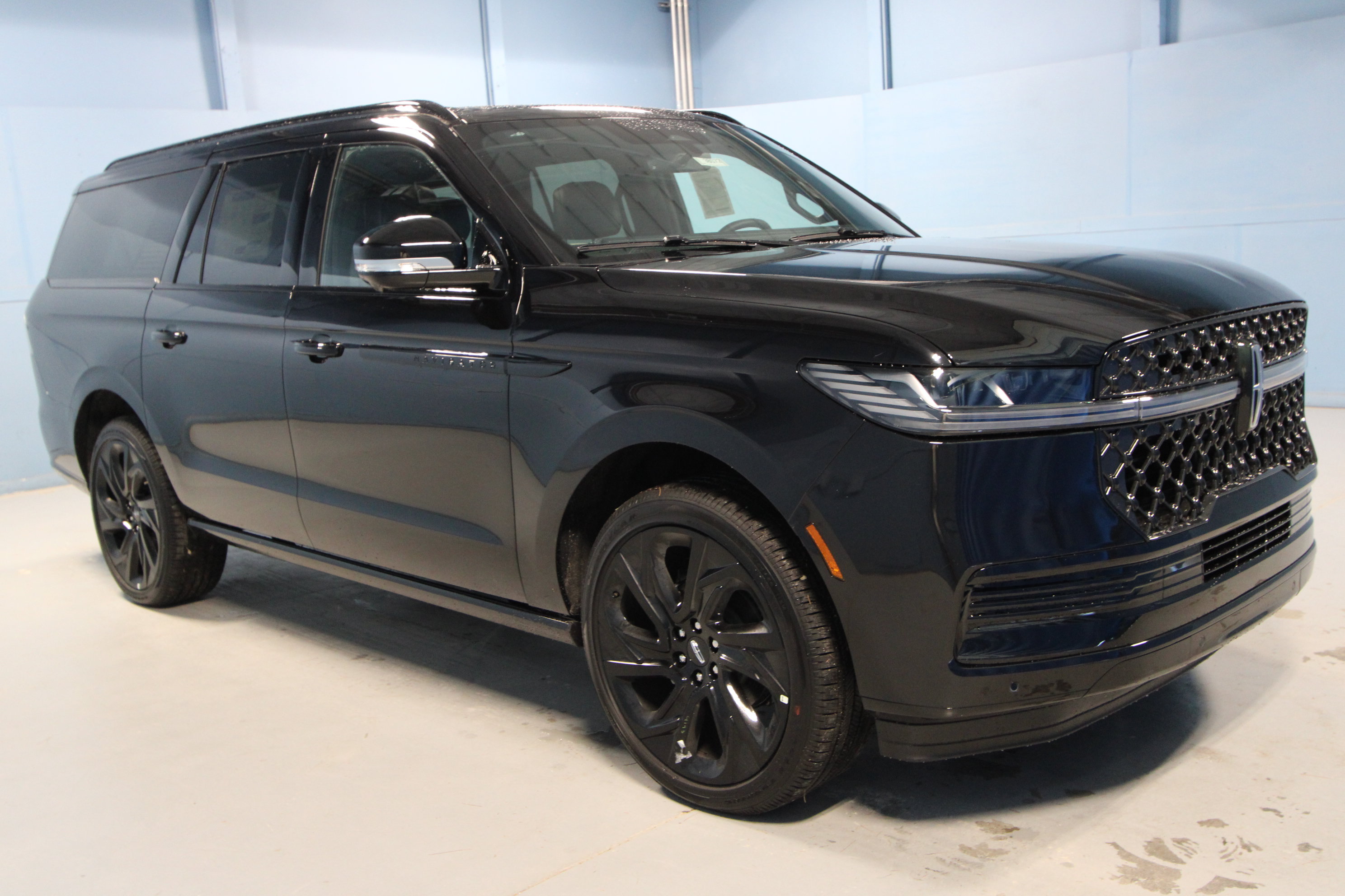 2027 Lincoln Navigator L Reserve SUV