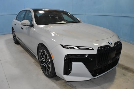 2026 BMW 740i xDrive Sedan