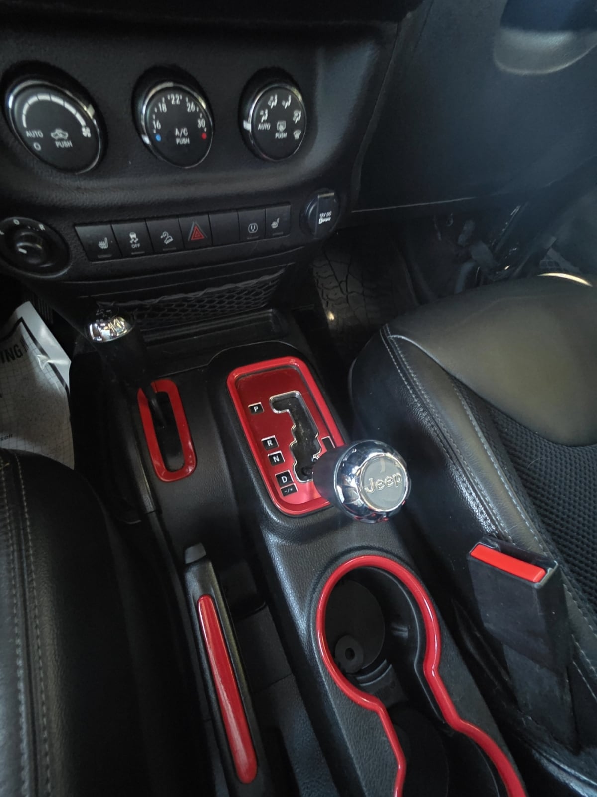 2017 Jeep Wrangler Unlimited Sahara - Photo 4