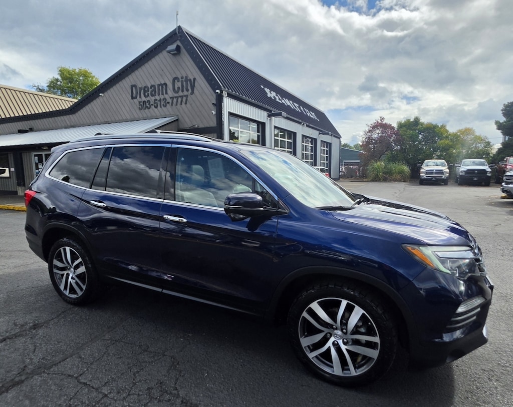 Used 2016 Honda Pilot Touring Sport Utility 4d Awd SUV