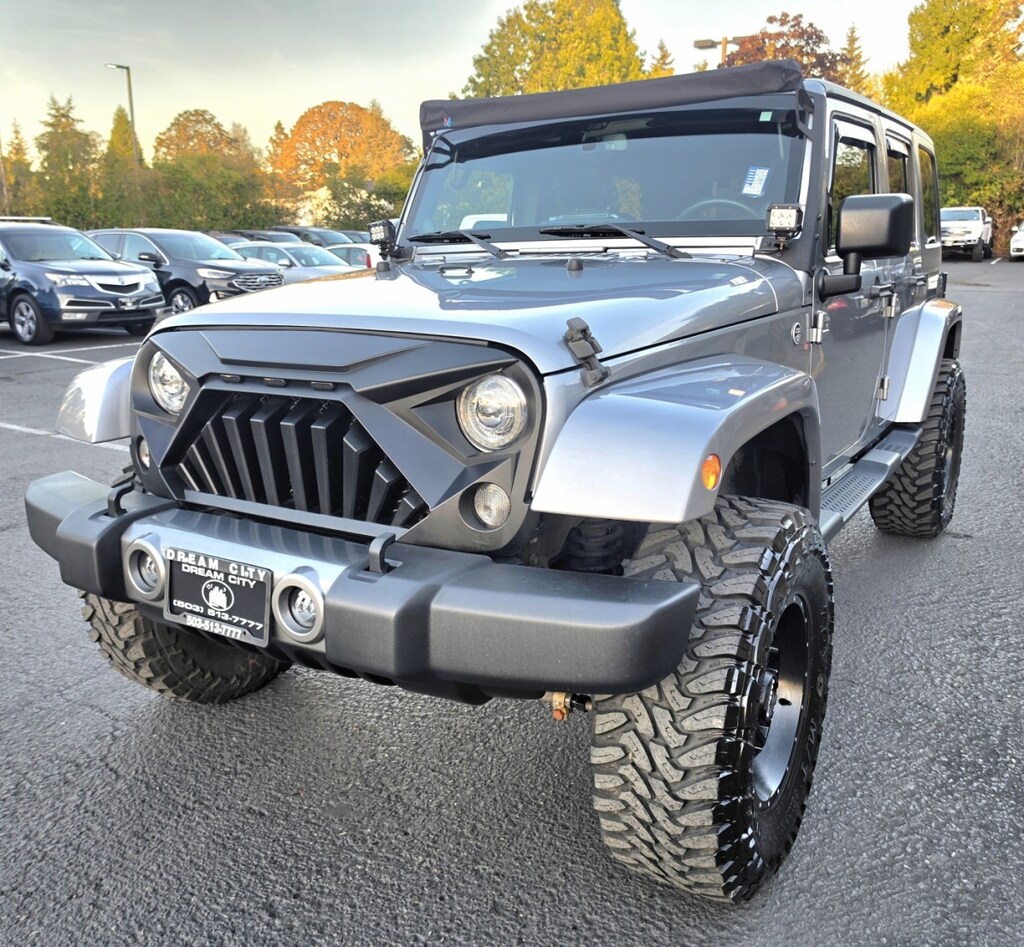 Used 2014 Jeep Wrangler Unlimited Freedom Edition Sport Utility 4d 4wd SUV