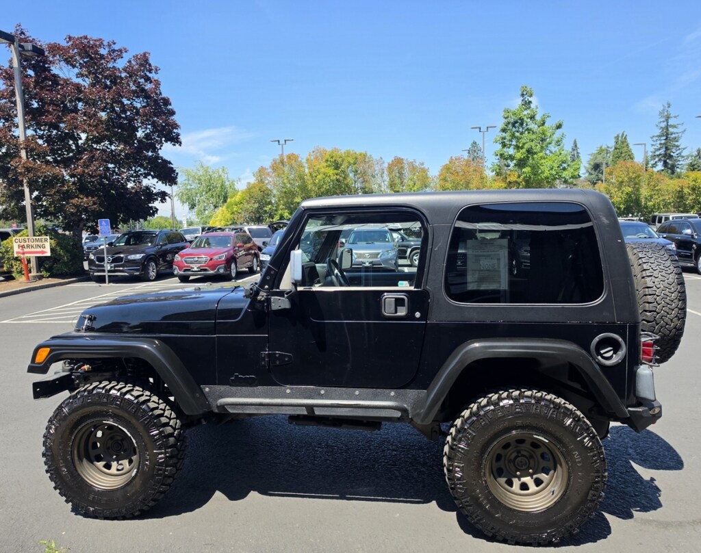 Used 1998 Jeep Wrangler Sport 4WD 4.0 Manual Sport Utility